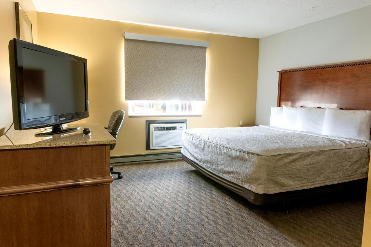 Governors Inn A Travelodge By Wyndham Пиер Екстериор снимка
