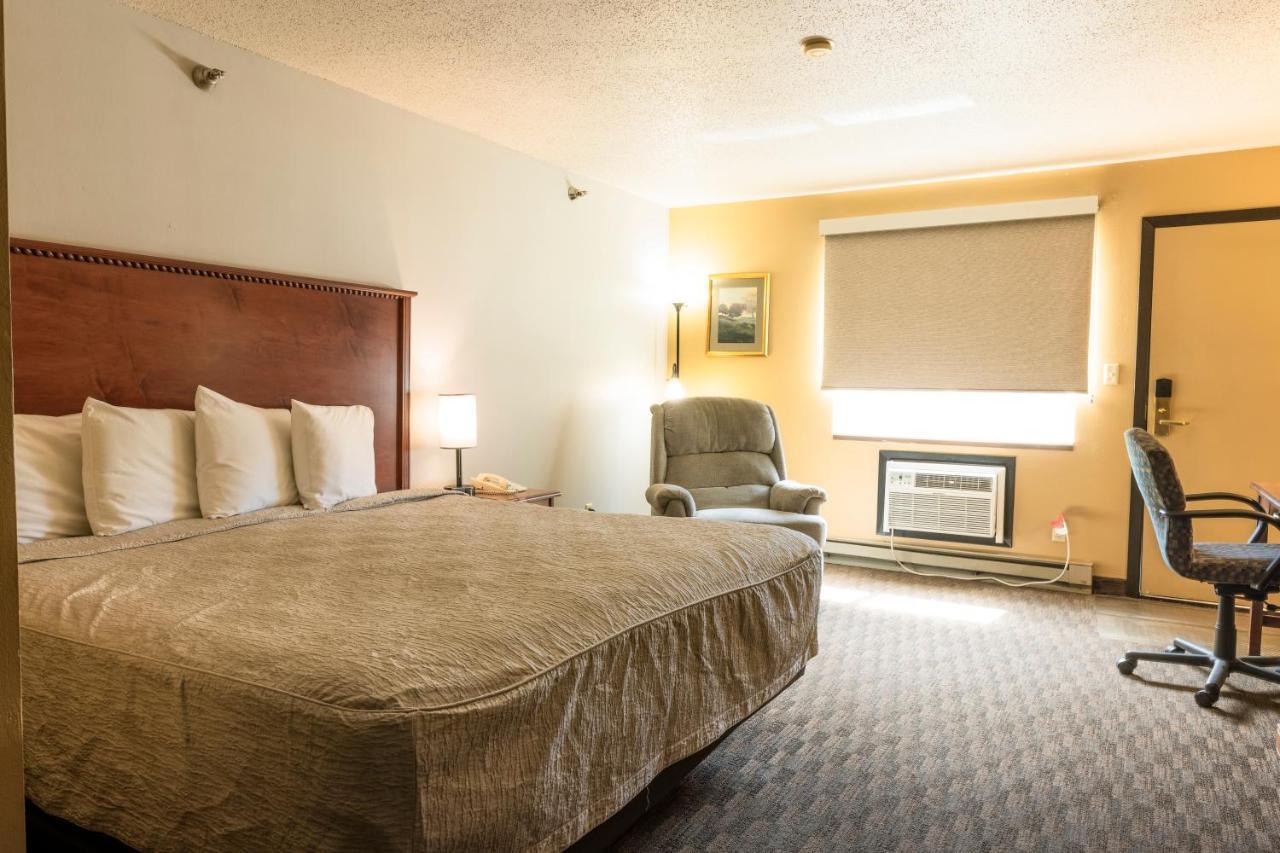 Governors Inn A Travelodge By Wyndham Пиер Екстериор снимка