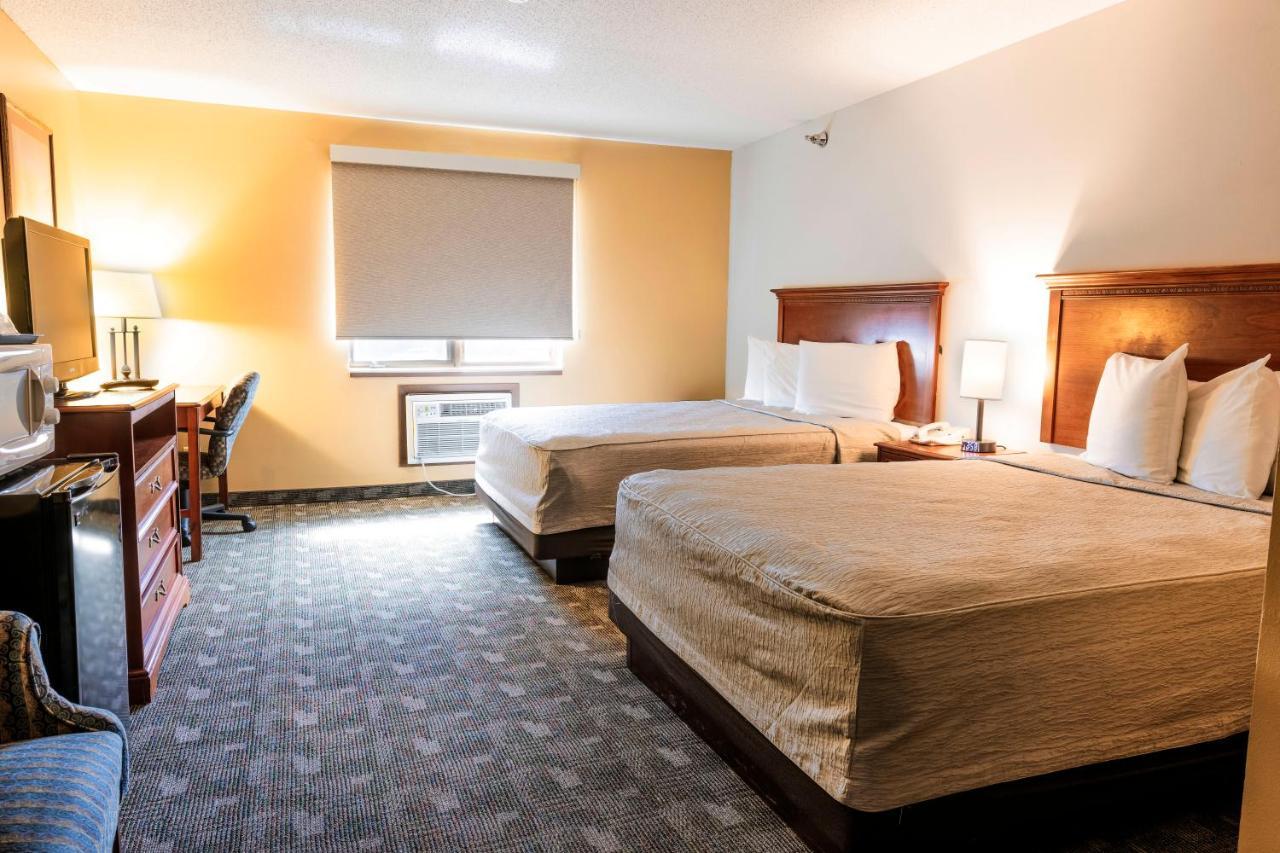 Governors Inn A Travelodge By Wyndham Пиер Екстериор снимка