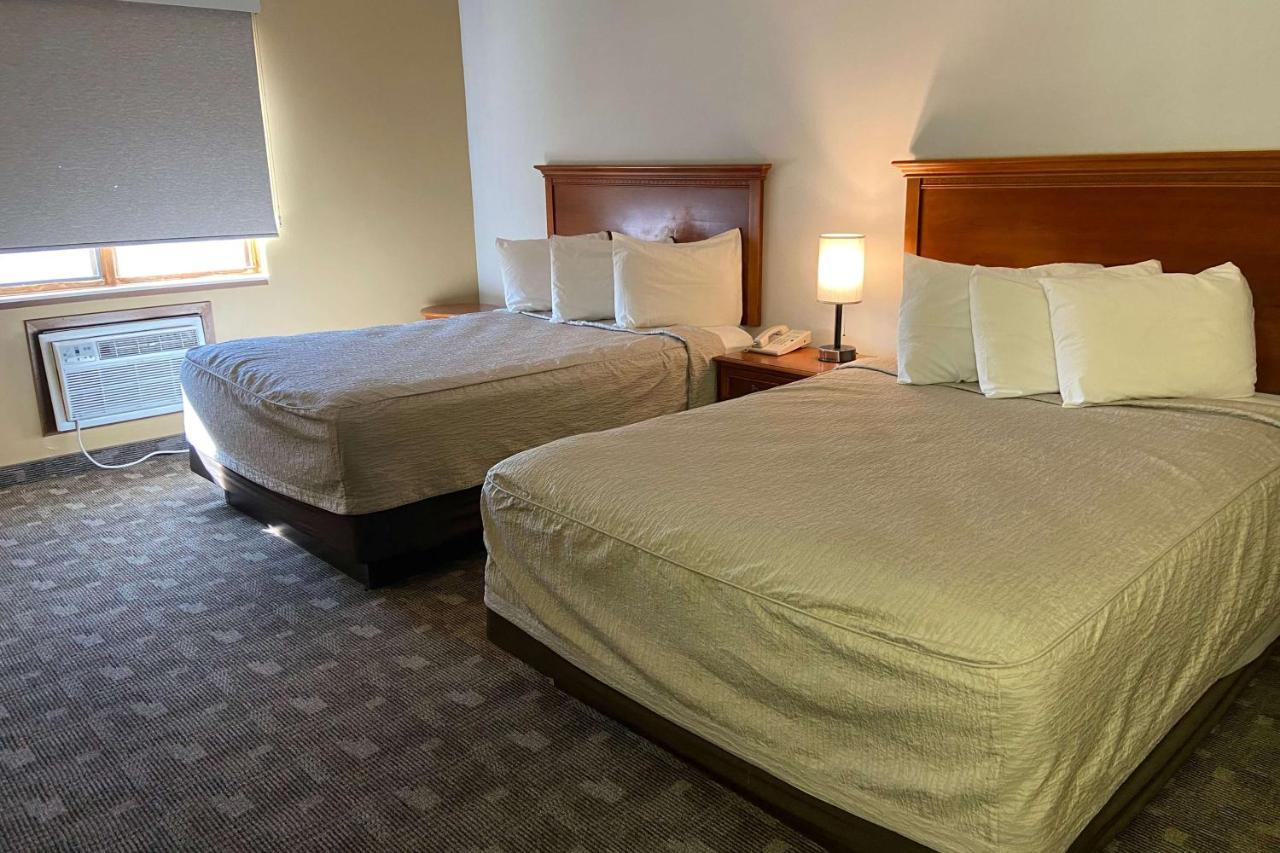 Governors Inn A Travelodge By Wyndham Пиер Екстериор снимка