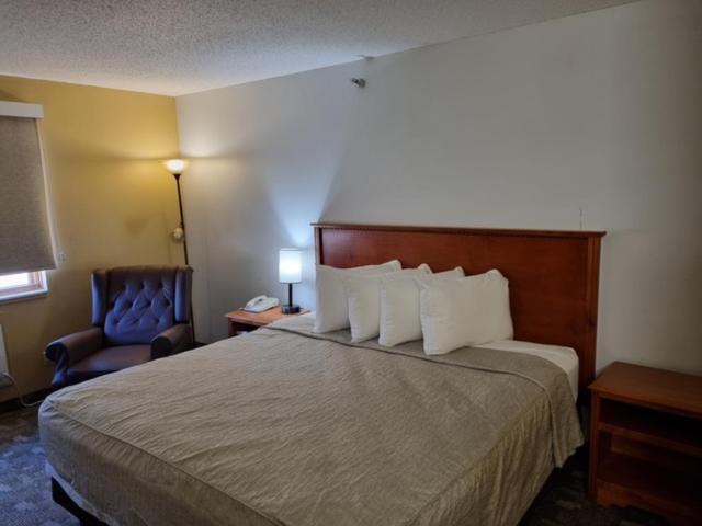 Governors Inn A Travelodge By Wyndham Пиер Екстериор снимка