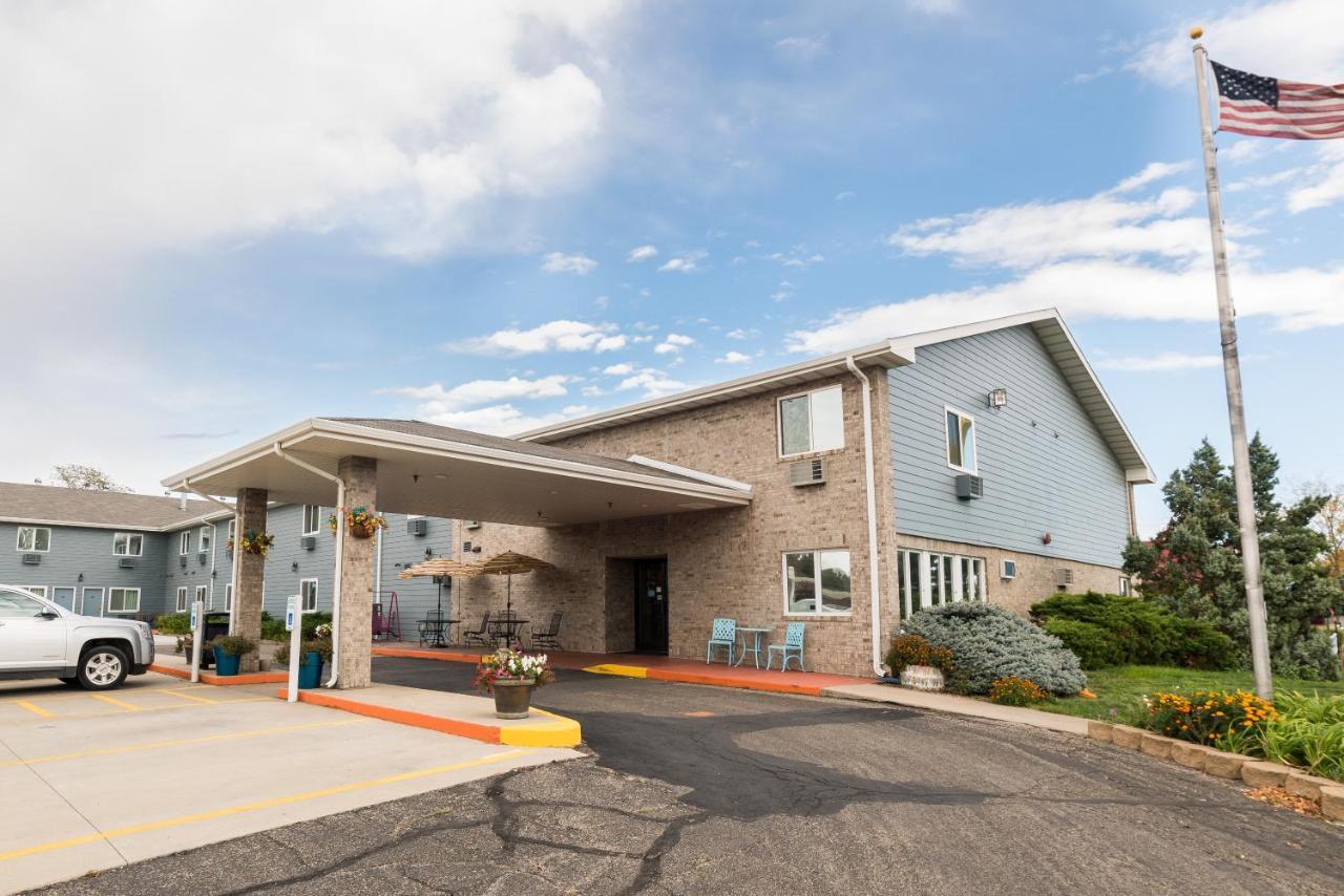 Governors Inn A Travelodge By Wyndham Пиер Екстериор снимка