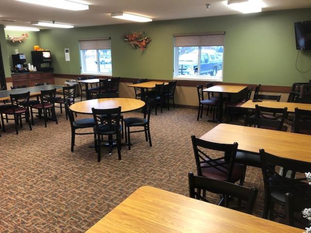 Governors Inn A Travelodge By Wyndham Пиер Екстериор снимка