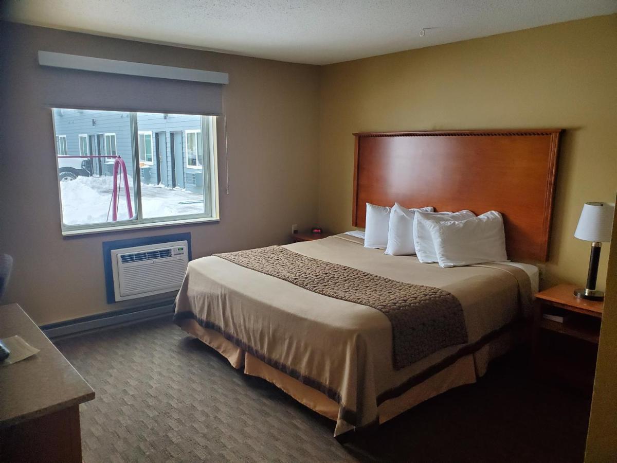 Governors Inn A Travelodge By Wyndham Пиер Екстериор снимка